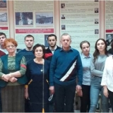 Участники Урока мужества «Они сражались за Родину» в музее.