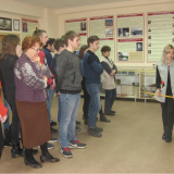 Учащиеся группы ДС-11 и классный руководитель Т.Г. Корнеенкова в музее колледжа.